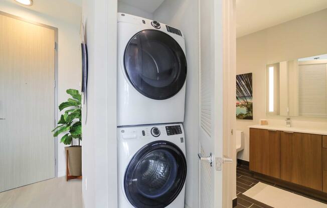 Stacked Washer/Dryer at Quantum Apartments, Fort Lauderdale, 33304