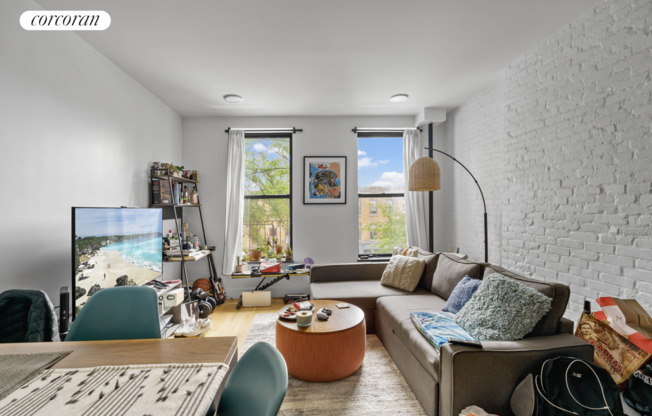 566 VANDERBILT AVE