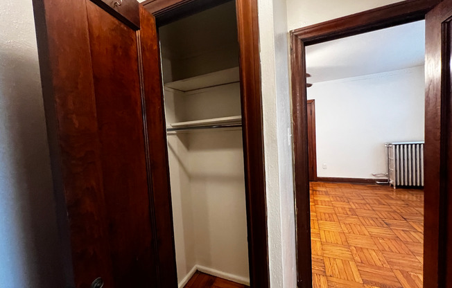 Studio, 1 bath, 400 sqft, $785, Unit 304