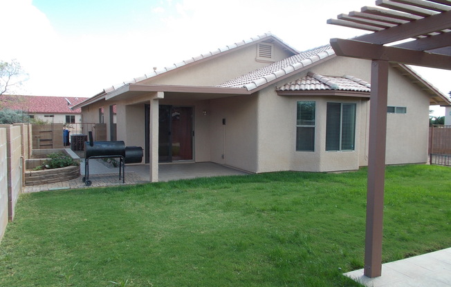 3 beds, 2 baths, $1,450