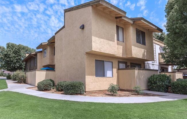 1 bed, 1 bath, 610 sqft, $1,245, Unit 11