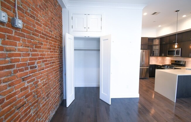 134 Warren St
