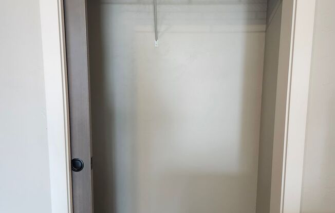 1 bed, 1 bath, 798 sqft, $1,300, Unit 305