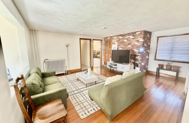 3 beds, 2 baths, $3,000, Unit 1