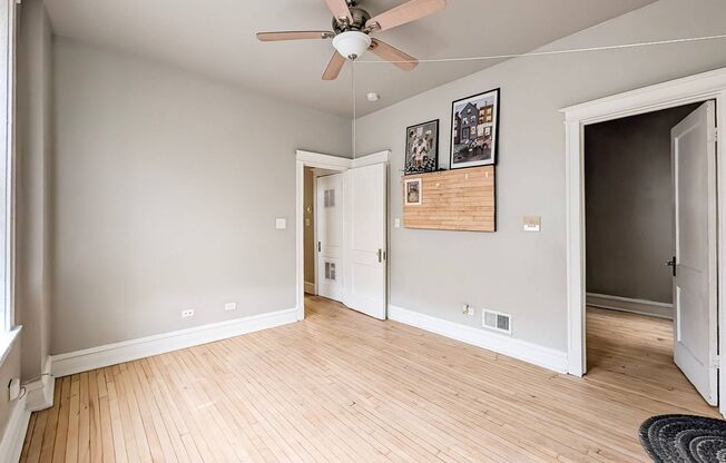 2 beds, 1 bath, 932 sqft, $1,475, Unit 2R