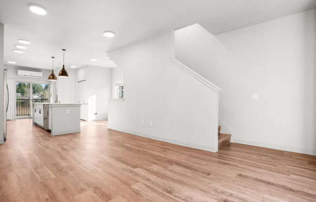 3 beds, 2 baths, 1,871 sqft, $2,880, Unit H-C