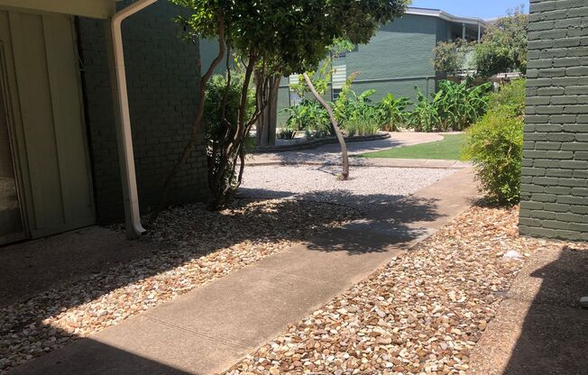 1 bed, 1 bath, 700 sqft, $1,200, Unit OCR-134