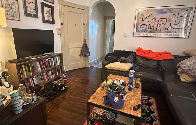 1 bed, 1 bath, $1,295, Unit Apt. 10