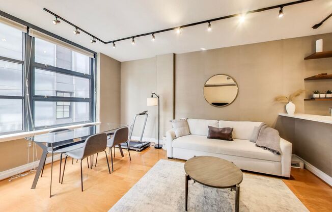 Beautiful 1 bedroom + 1 Ba + Garage space in Shaw, DC