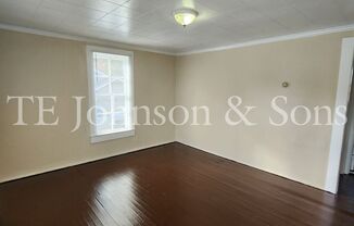 2 beds, 1 bath, $875