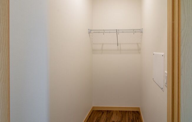 2 beds, 1 bath, 789 sqft, $1,655, Unit 408