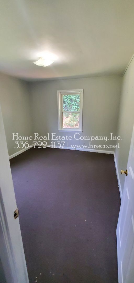 Cambridge Apartments | 2336 N. Cherry Street Apt B