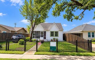 1005 DOROTHY ST
