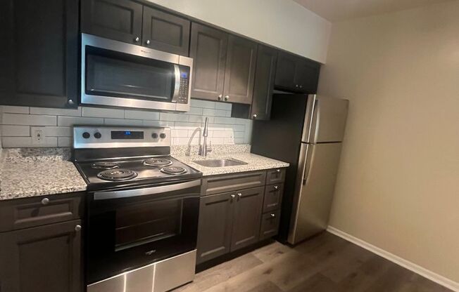 1 bed, 1 bath, 550 sqft, $1,300, Unit C311
