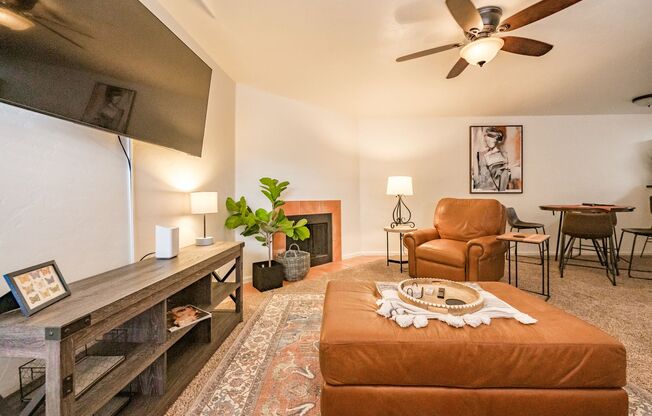 Serene 2-Bed Condo with Mountain Views at Catalina Foothills for Rent