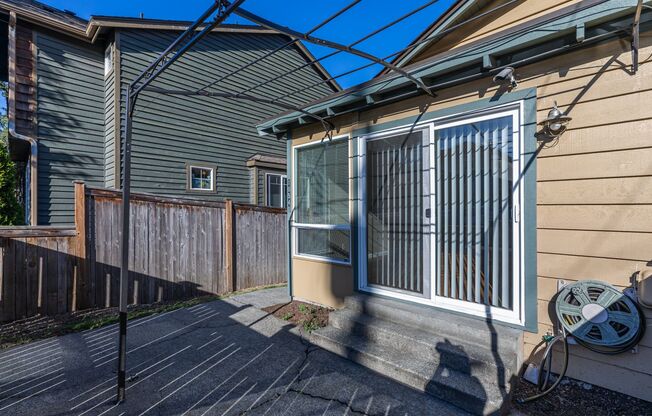 3 beds, 2 baths, 1,500 sqft, $2,600, Unit 10540