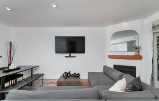 1 bed, 1 bath, $3,000