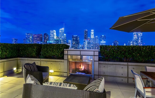 Studio, 1 bath, 760 sqft, $2,700, Unit 1011