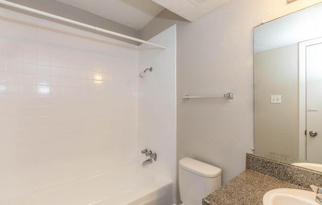 Studio, 1 bath, 400 sqft, $850