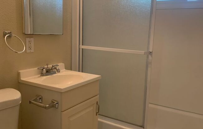 1 bed, 1 bath, $1,450, Unit Unit 3