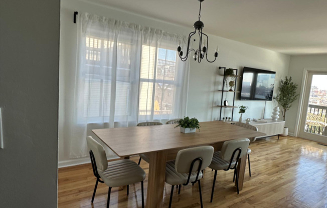 126 OGDEN AVE