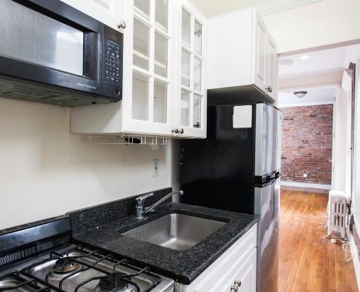 1 bed, 1 bath, $3,695, Unit 20