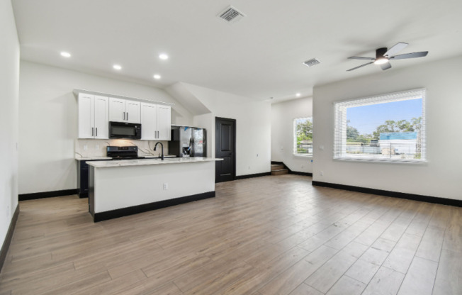 3353 4 AVE S