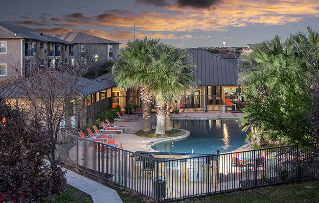 Twilight view at The Palmera on 3009, Texas