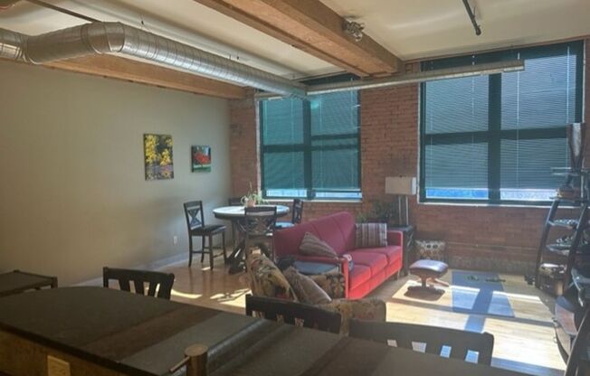 2 beds, 1 bath, 1,054 sqft, $1,800, Unit 207