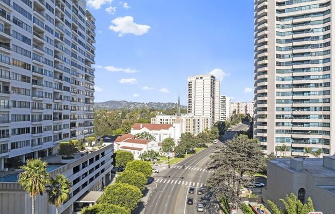 1 bed, 2 baths, 893 sqft, $4,999, Unit 1905