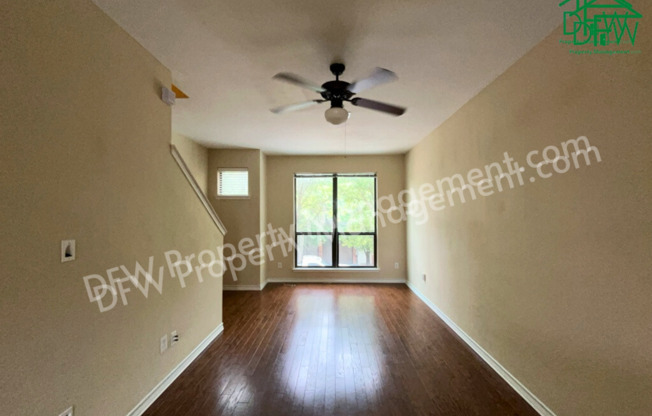 Modern 3-Story Townhome Near AT&T Stadium – Stylish Living in Arlington!