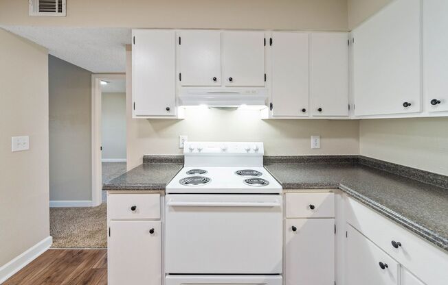 1 bed, 1 bath, 616 sqft, $855, Unit B-8