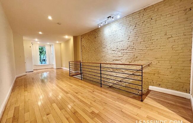 68 V ST NW