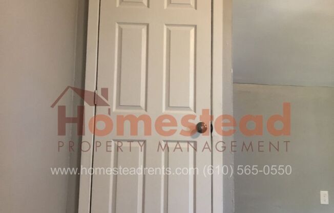 2 beds, 1 bath, $1,300