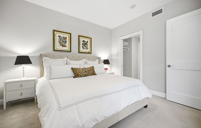 1 bed, 1.5 baths, 842 sqft, $3,975, Unit 303