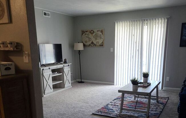 1 bed, 1 bath, 685 sqft, $925, Unit 80-H