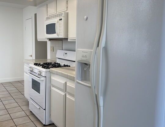 2 beds, 2.3 baths, 1,443 sqft, $3,900, Unit 103