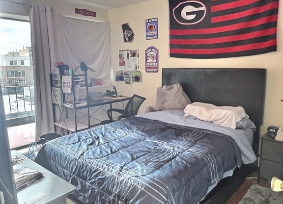 2 beds, 1 bath, 999 sqft, $3,600, Unit 27