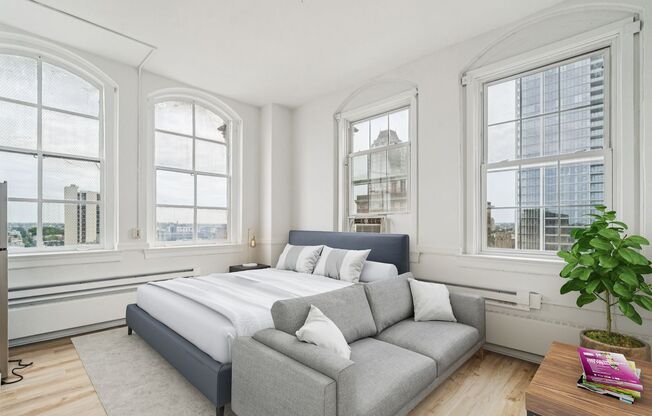 Studio, 1 bath, 306 sqft, $1,395, Unit 410