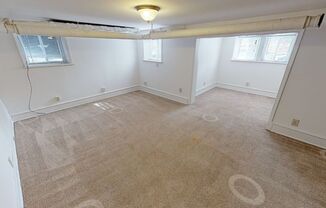 1902 E Linnwood - Huge Apartments 1 Block from UWM