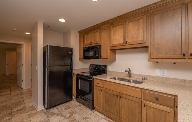 2 beds, 1 bath, $950, Unit Unit 101