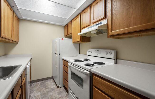 2 beds, 1 bath, 900 sqft, $775, Unit 112 B