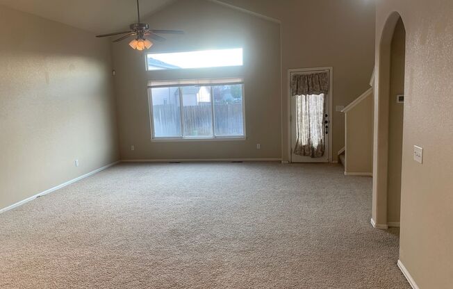 Gorgeous 7 Bed/3.5 Bath Home for Rent in Colorado Springs!