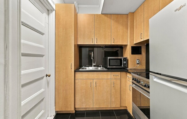 1 bed, 1 bath, 290 sqft, $2,450, Unit 3D