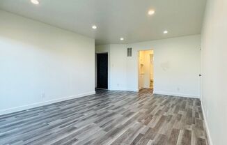 1 bed, 1 bath, 725 sqft, $2,250