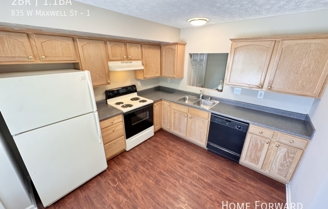 835 W MAXWELL ST