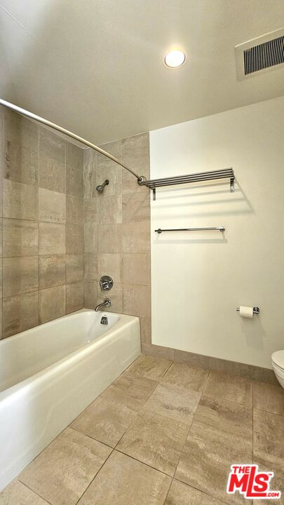 1 bed, 1 bath, 870 sqft, $2,750, Unit 1005