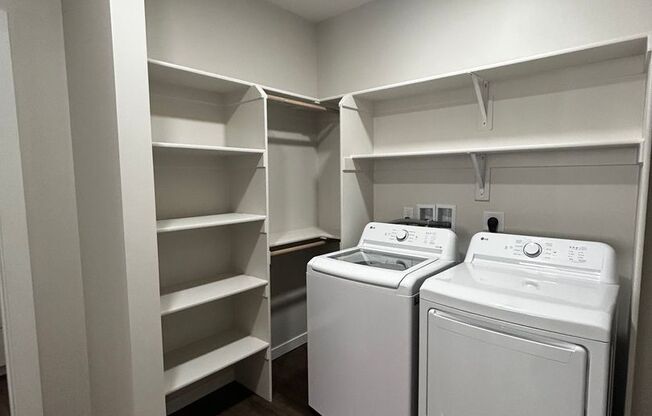 1 bed, 1.5 baths, 941 sqft, $1,795, Unit 222 - L1285 LOFT