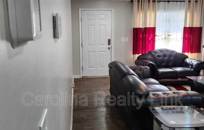714 XANDER DR