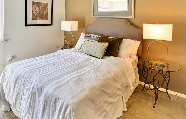 Spacious Bedroom With Comfortable Bed at The Crest at Princeton Meadows, New Jersey